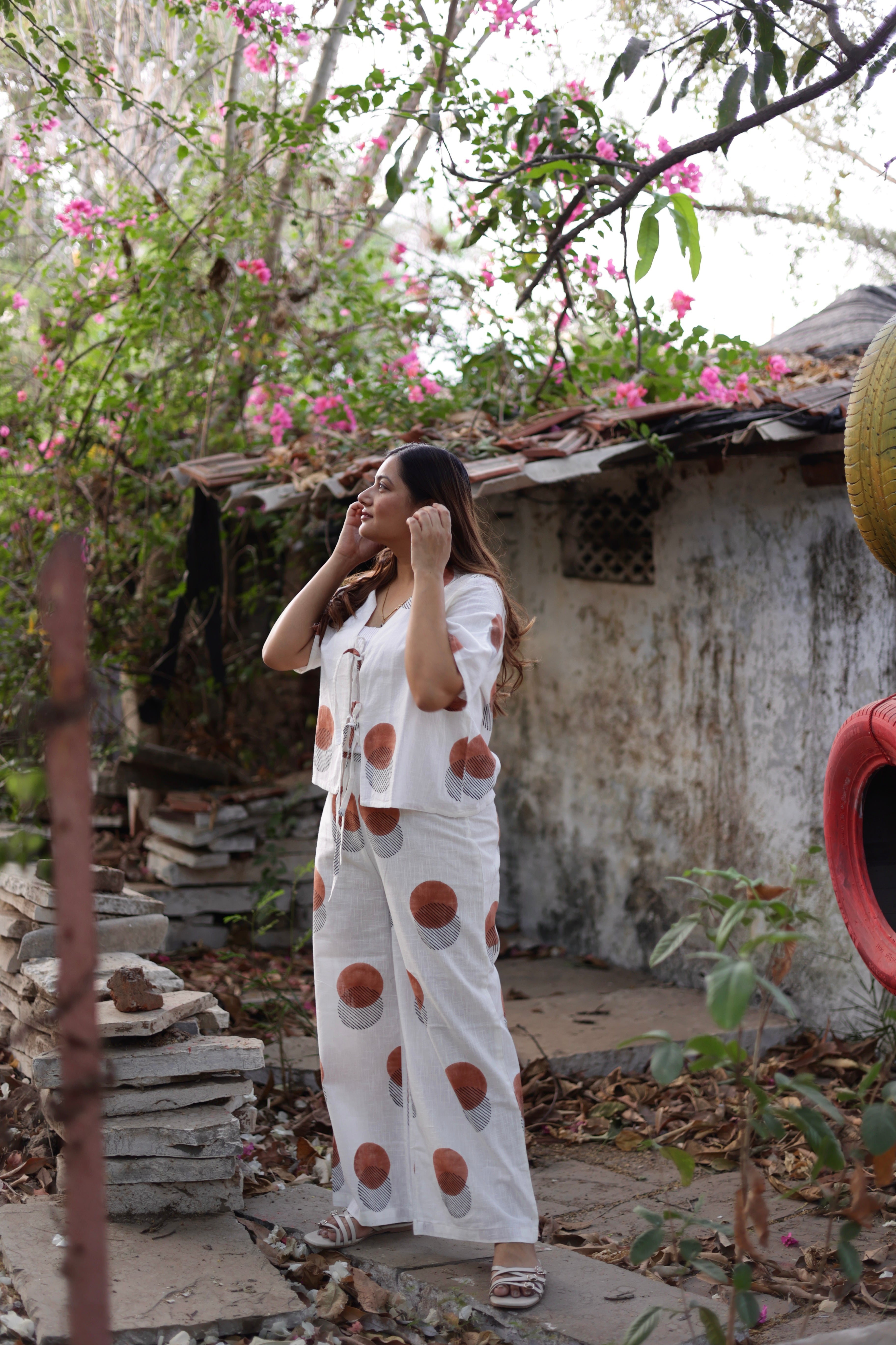 Sun and the Shadow Set