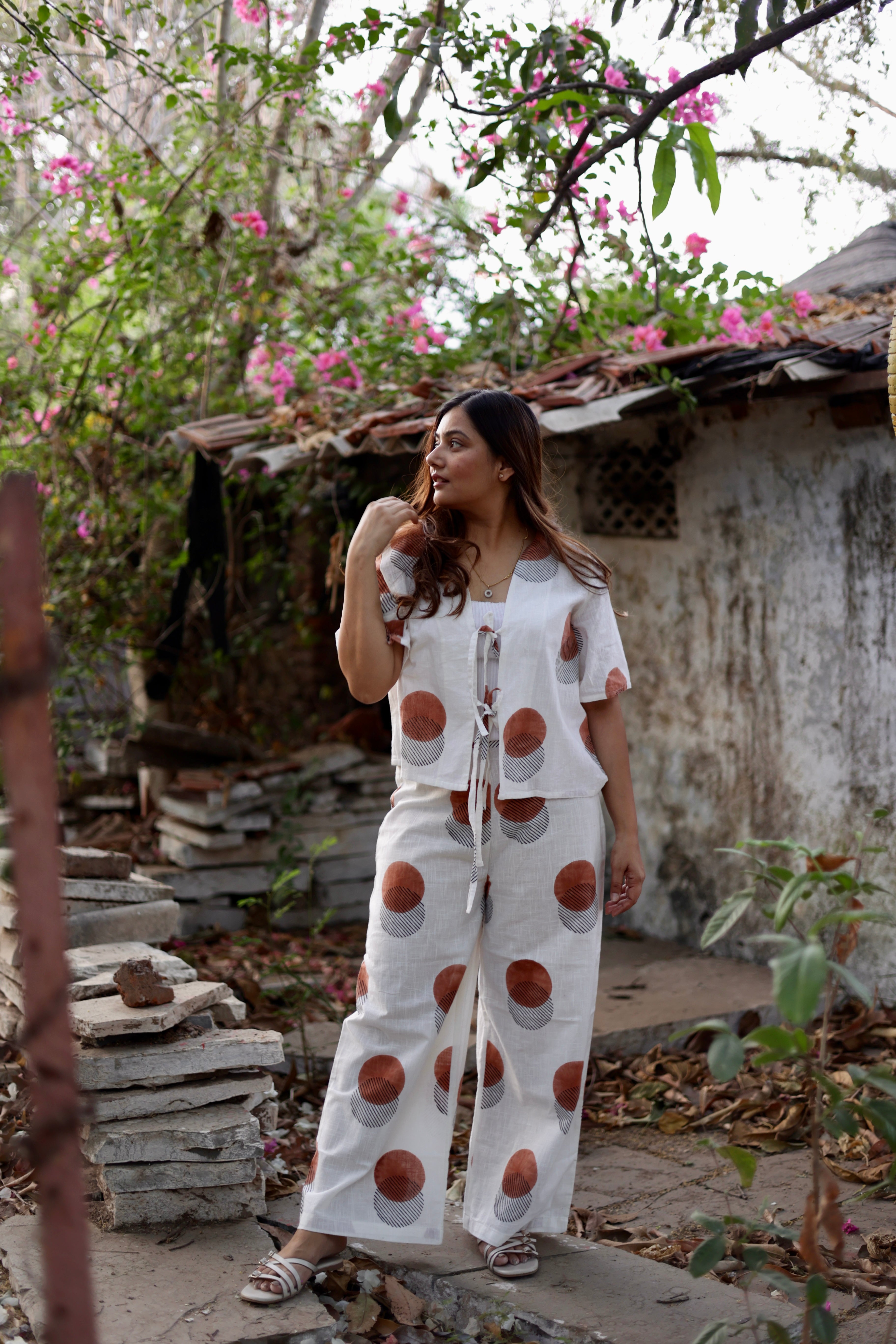 Sun and the Shadow Set